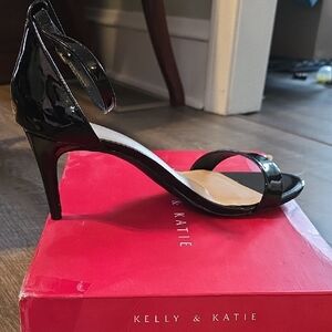 Kelly & Katie Glossy Black Heels